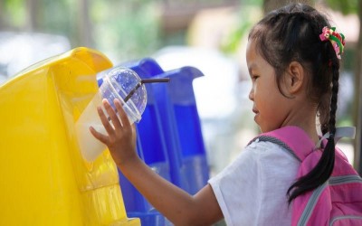 Ajak Anak Anda untuk Menjaga Kebersihan Lingkungan Sekolah